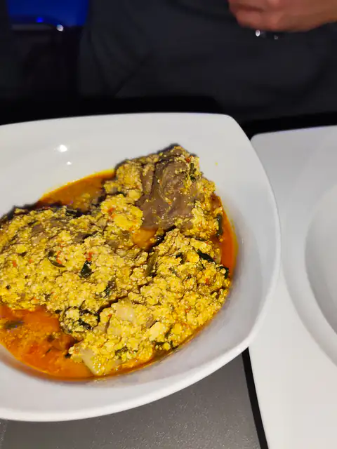 Egusi servita